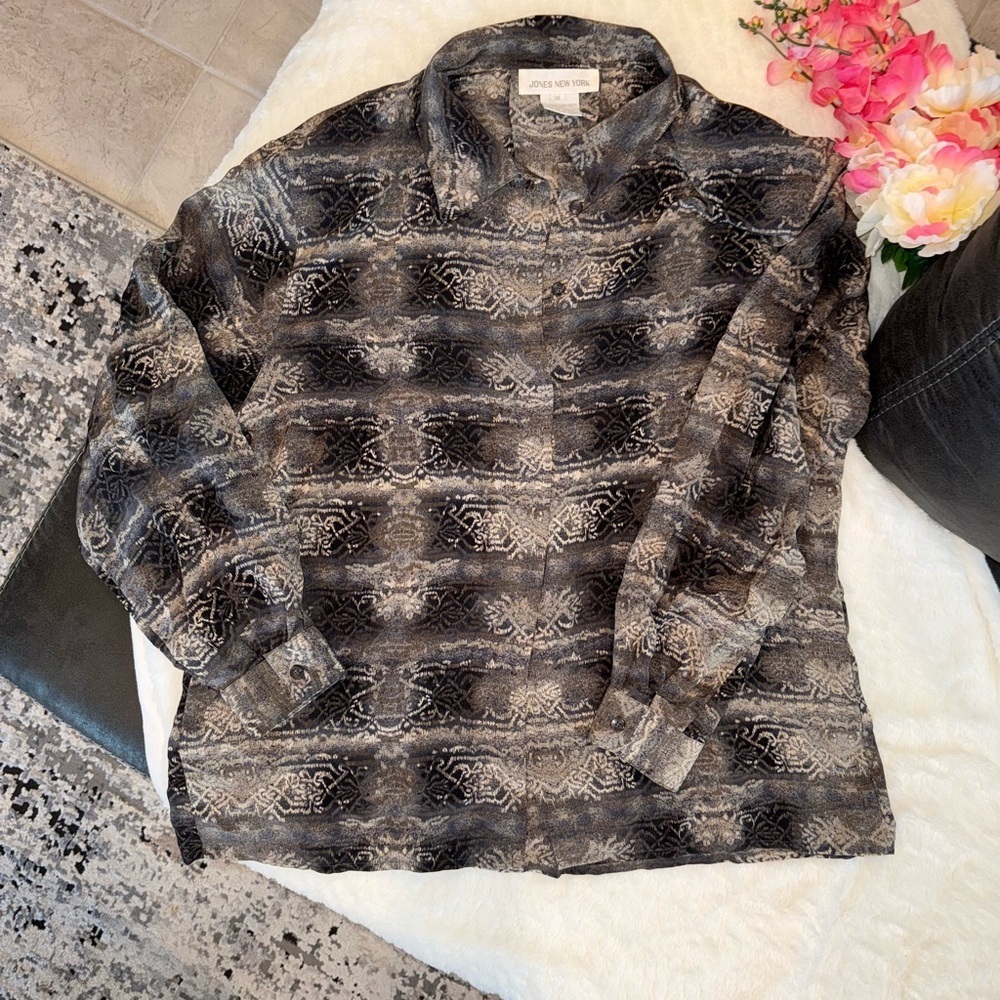 Vintage 100% Silk Jones New York Black and Gray Patterned Top Size 12